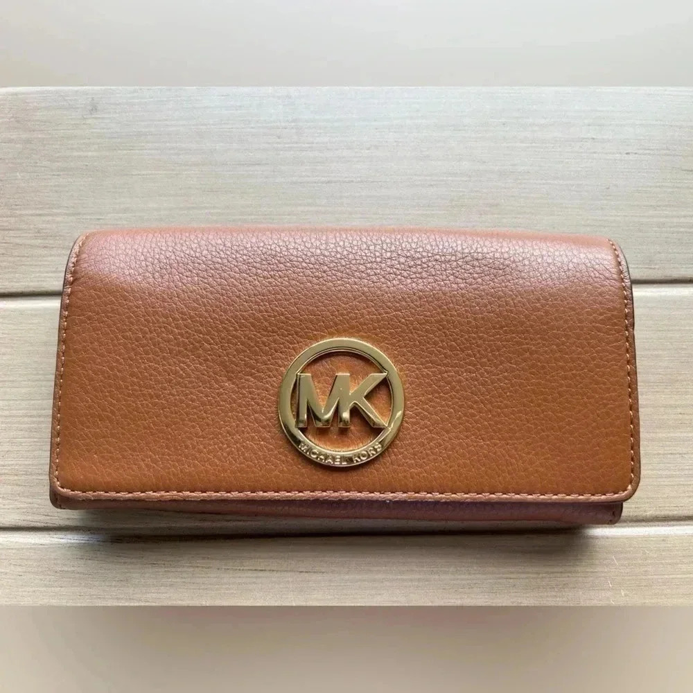 MICHAEL MICHAEL KORS Brown Leather Fulton Flap Continental Wallet